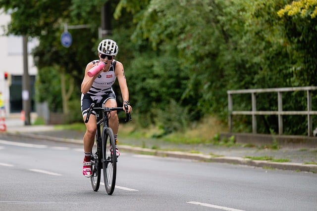 Cykelhjelmens historie: Fra simpel beskyttelse til avanceret design